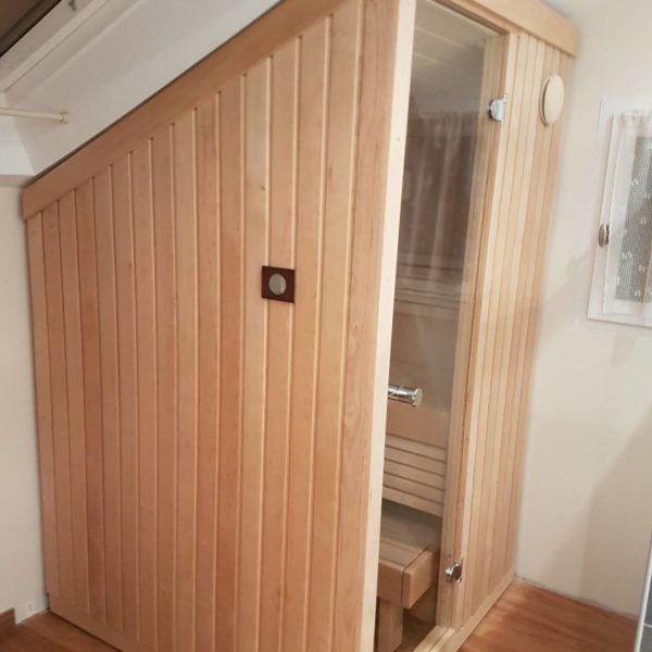 löyly sauna France lambris sauna 15x90 STP pose verticale éclairage sauna